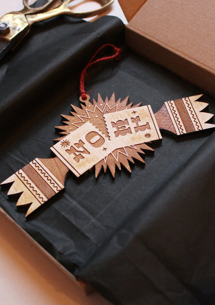 CRACKER CHRISTMAS ORNAMENT